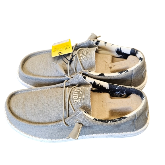 Hey Dude Wally Stretch Canvas Beige Slip-On Casual Shoes NEW - Picture 2 of 7